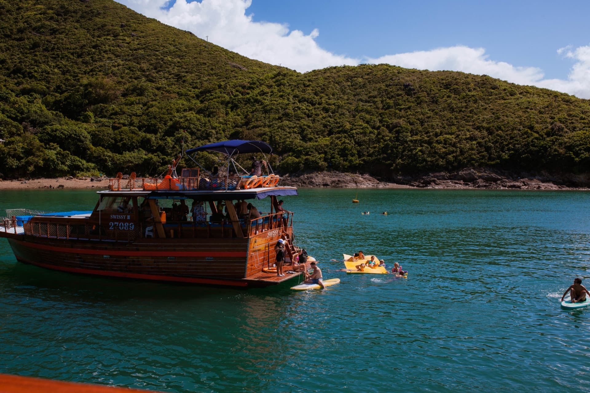 Bingaz at Sea junk boat catering